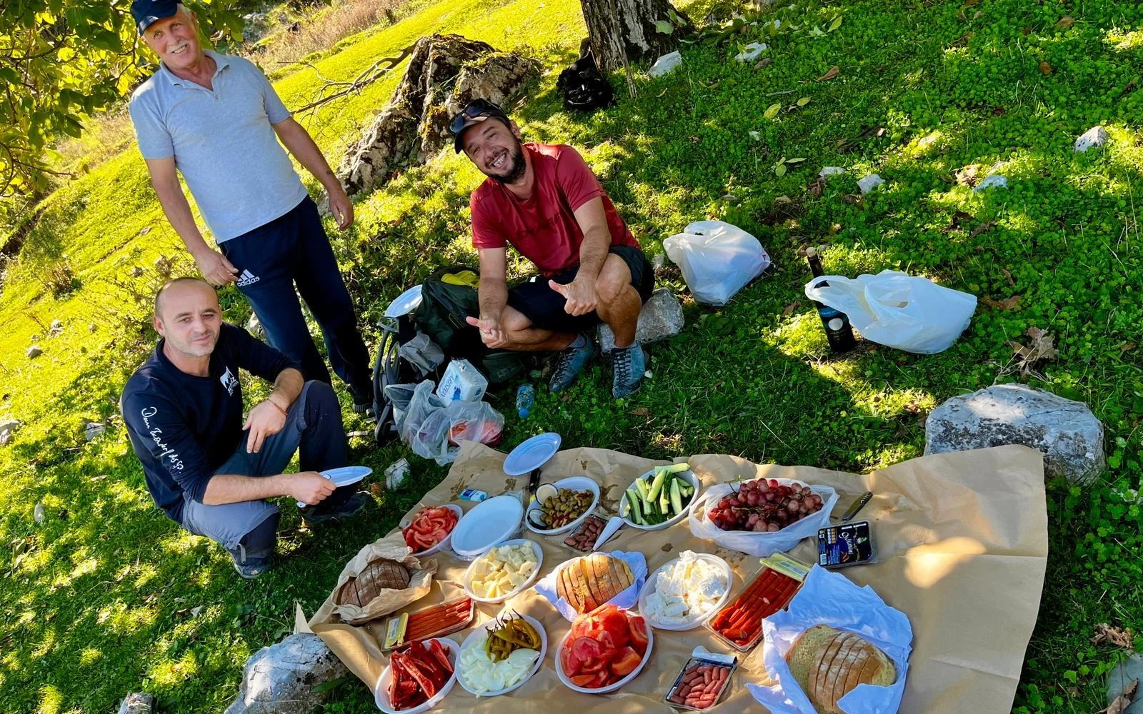 Picknicks stärken Sie während der Wanderungen 