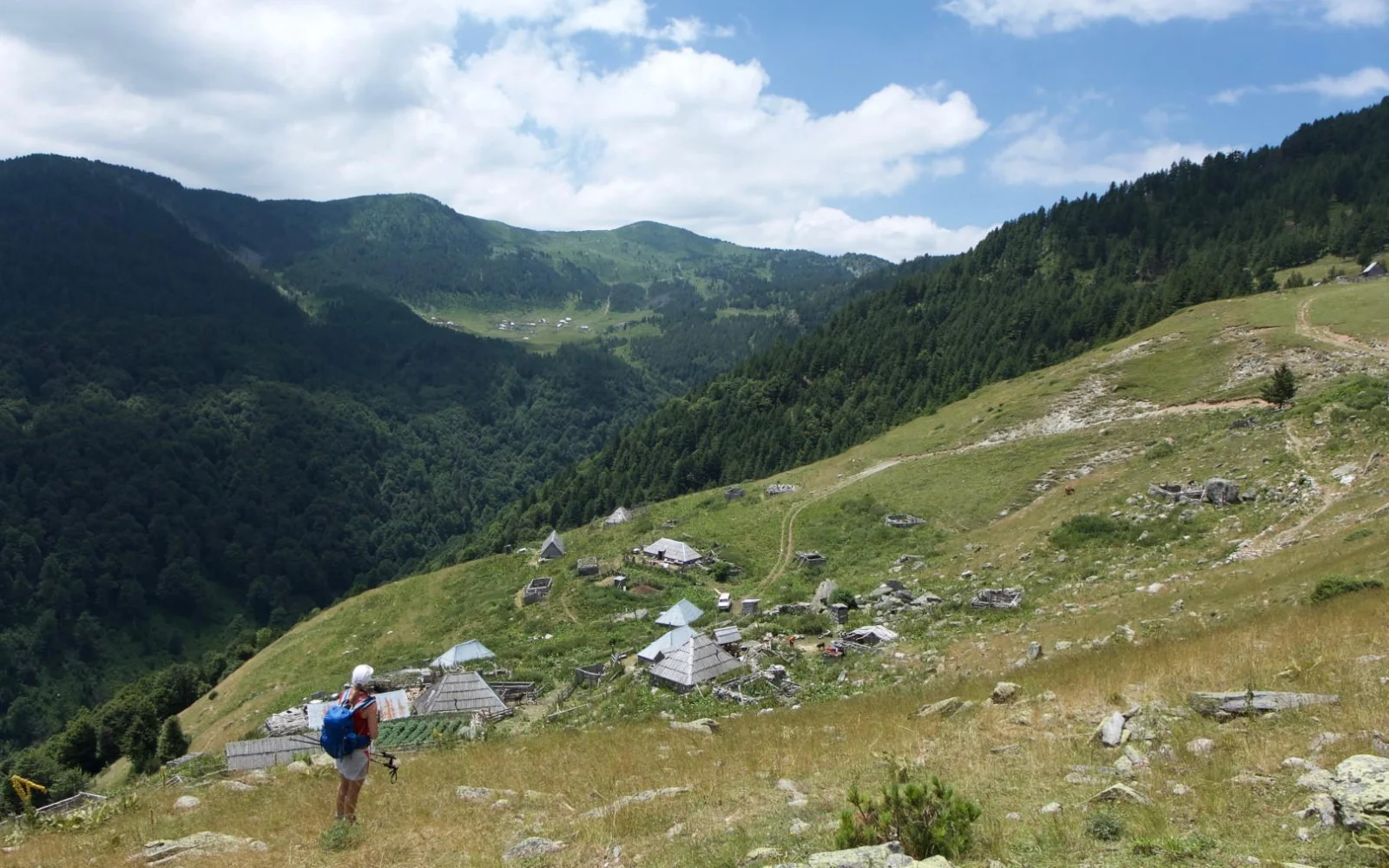 Blick über die Almen von Doberdol, wo Sie für zwei Nächte bleiben 