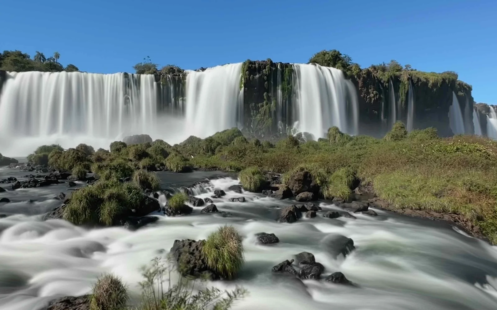 Die mächtigen Iguaçu-Wasserfälle zum Reiseabschluss