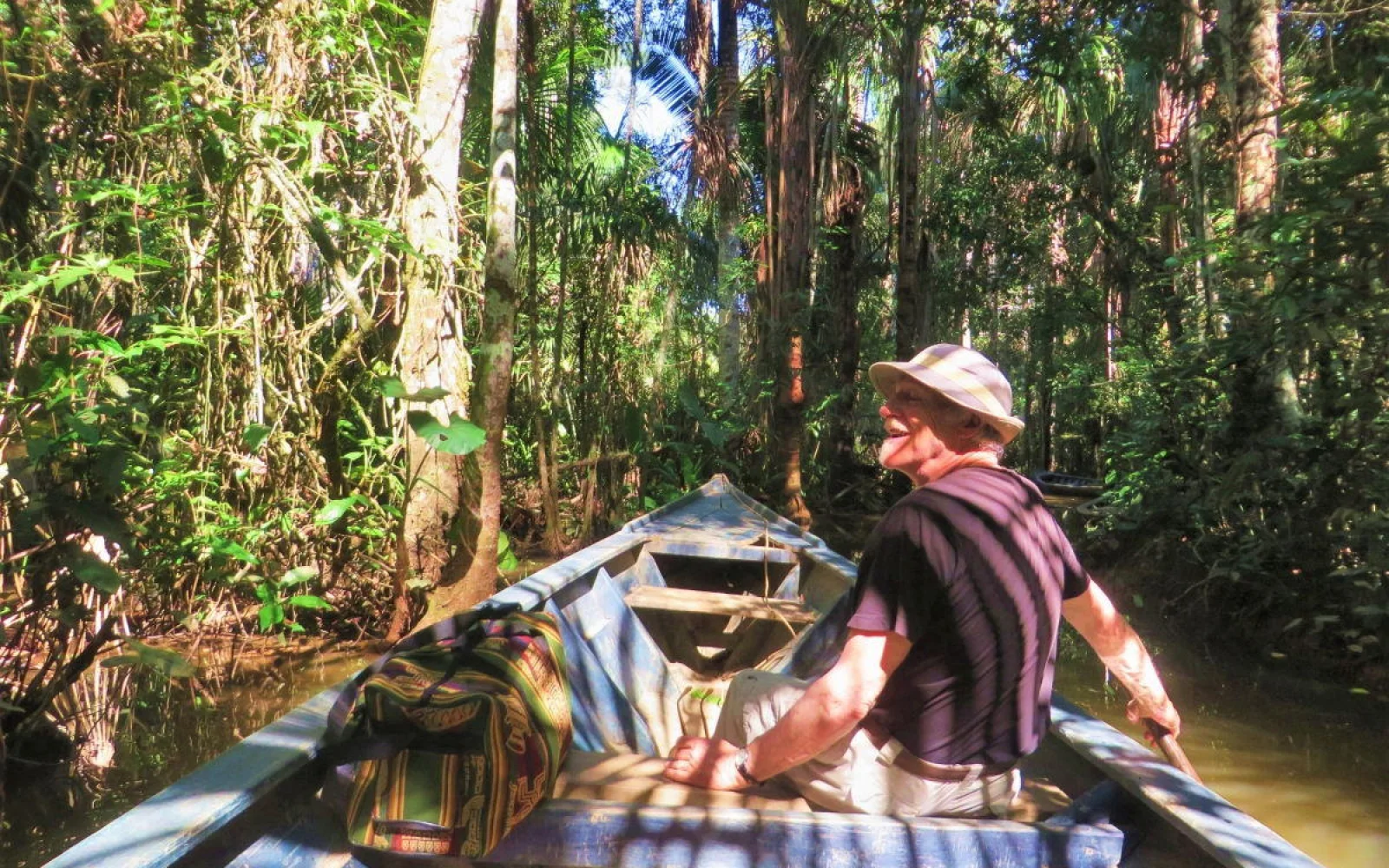 Mit dem Boot auf der Suche nach Riesenottern, Kaimanen und Piranhas