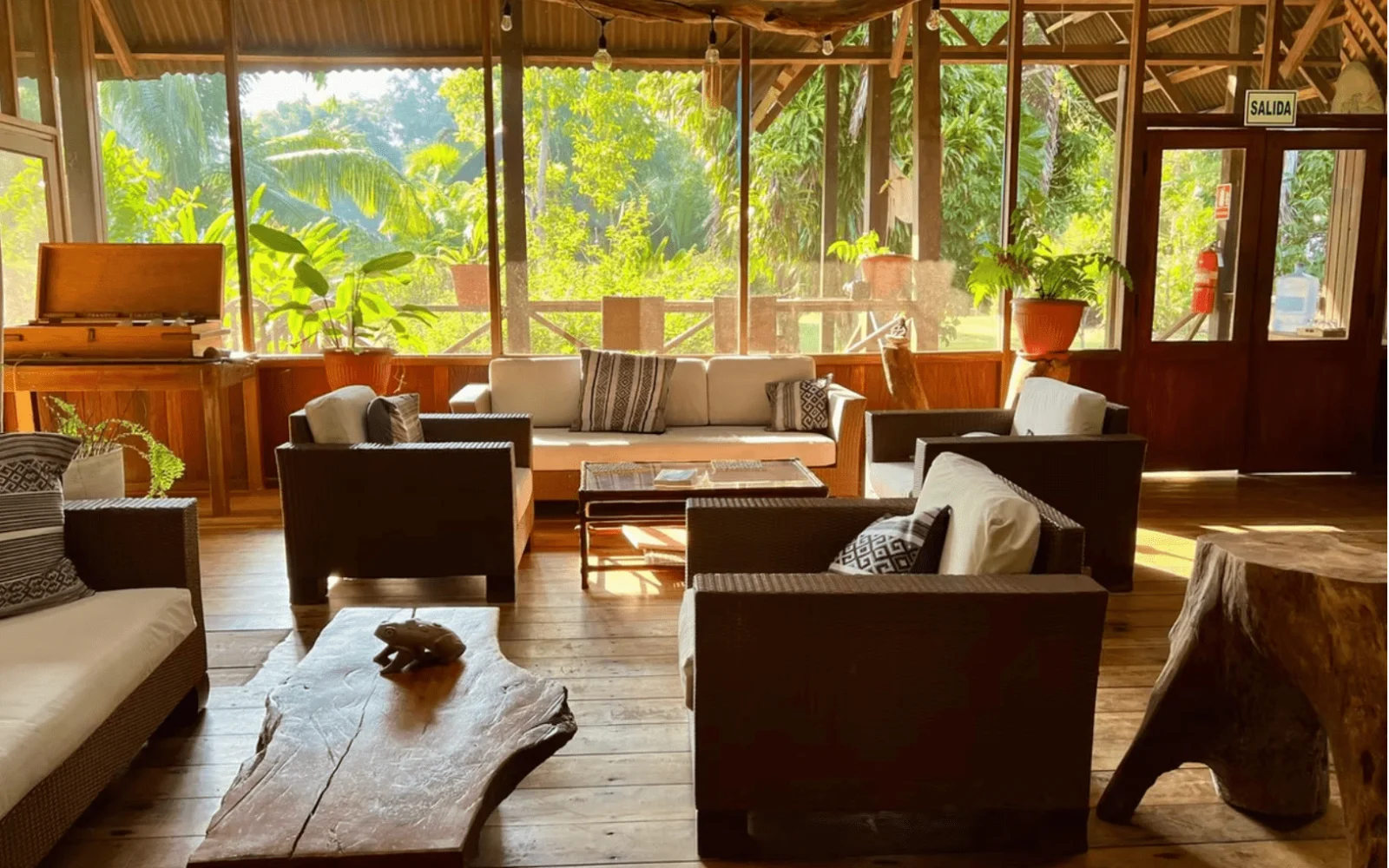 Zur Ruhe kommen in der gemütlichen Urwald-Lodge