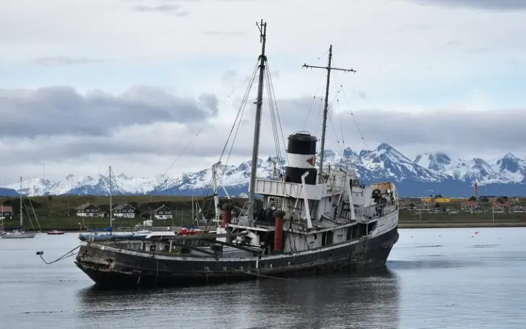 Flug nach Ushuaia und freie Zeit am Abend