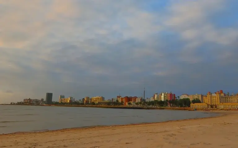 Nachtflug nach Montevideo in Uruguay und Stadtrundgang