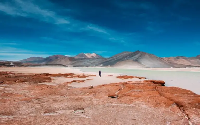 Atacama-Wüste: Valle de la Luna und schillernde Laguna Tebinquinche