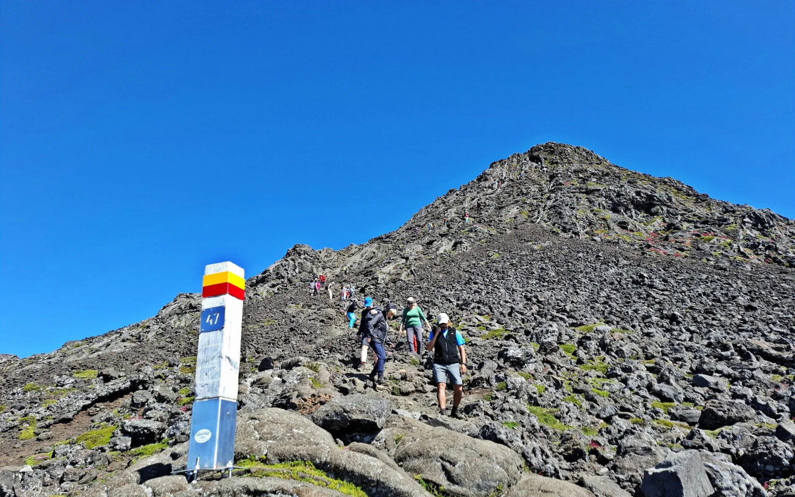 Wem der Aufstieg zu müßig ist, der kann eine leichtere Wanderung machen.