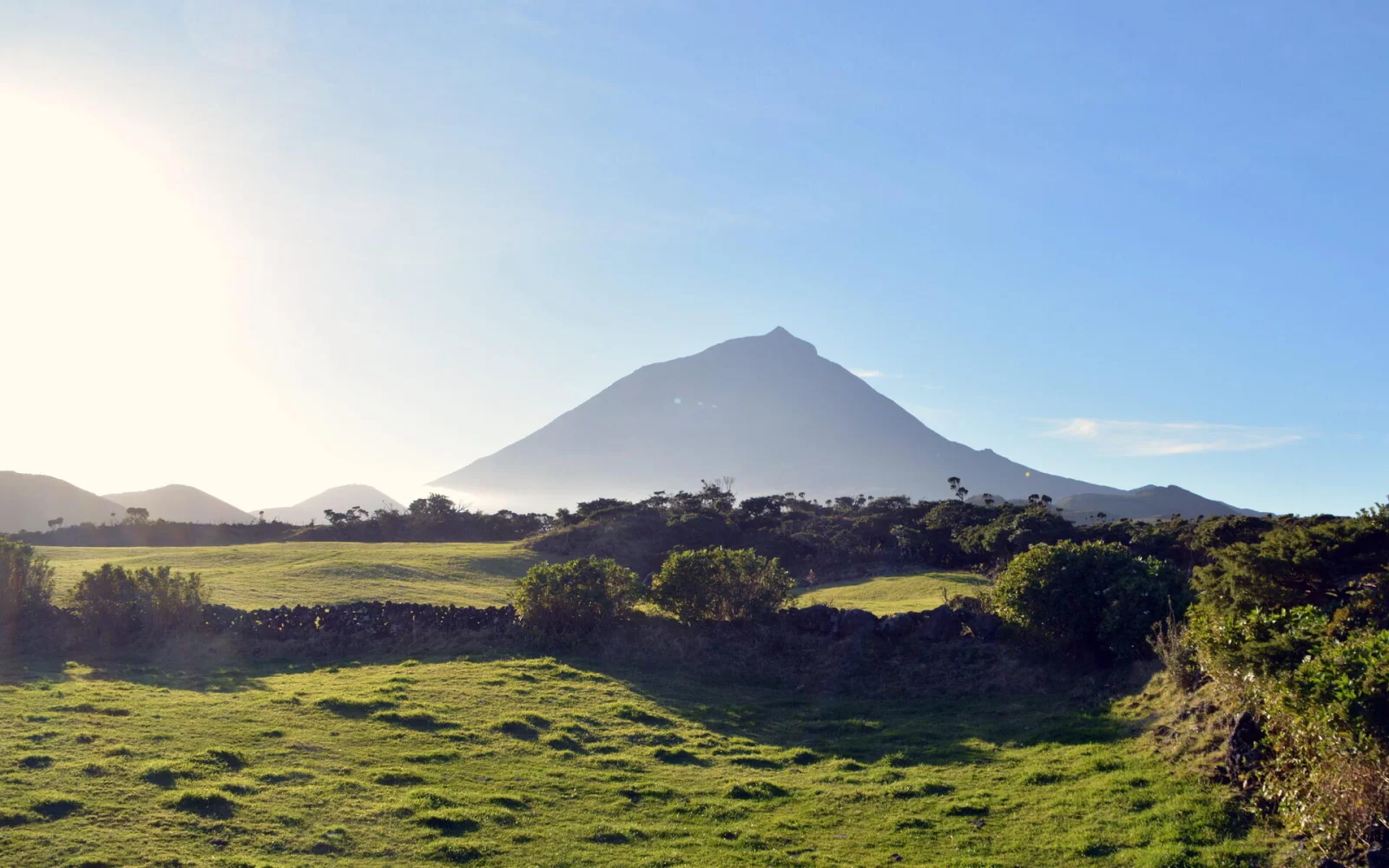 Wahrzeichen der Insel Pico ist der gleichnamige Berg - den auch Sie besteigen können.