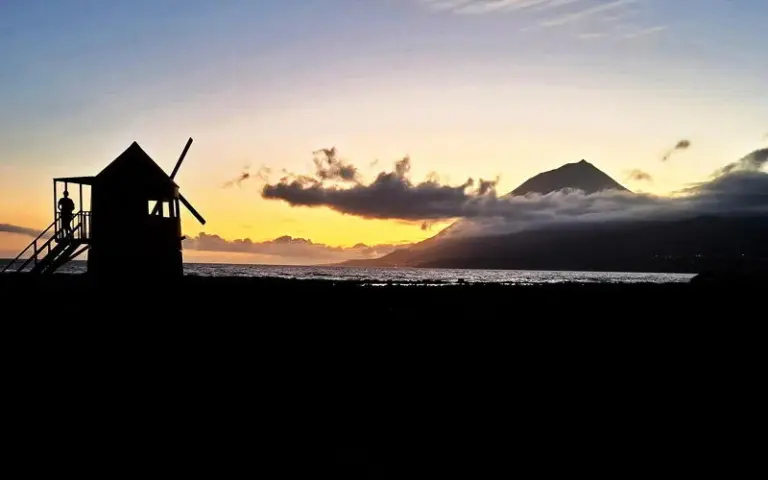 Fährfahrt nach Faial und Rückflug von Horta