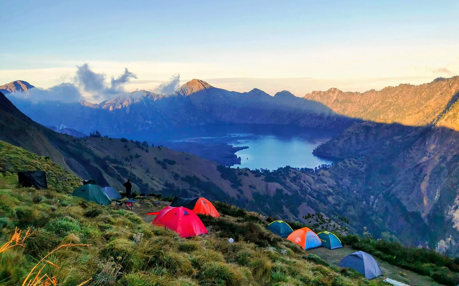 Hoch über Lombok übernachten Sie auf 2.700 Meter (Foto Y. G.)