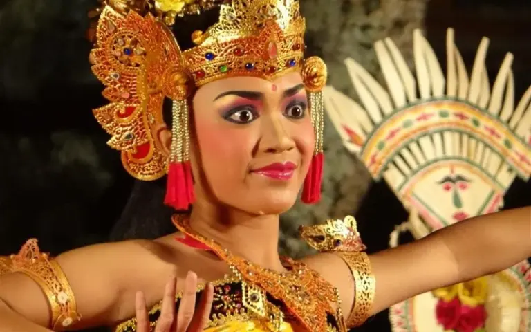 Anreise nach Bali und Gruppentransfer nach Ubud