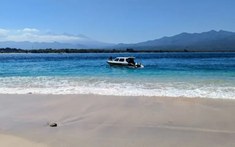 Bootsüberfahrt nach Bali