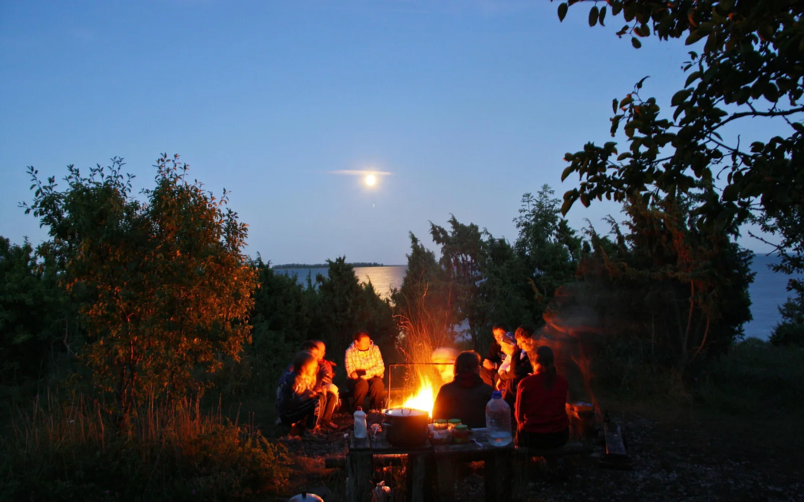 Eine Nacht im Zelt auf "Ihrer" Robinson-Insel mit Lagerfeuer und Zeltsauna