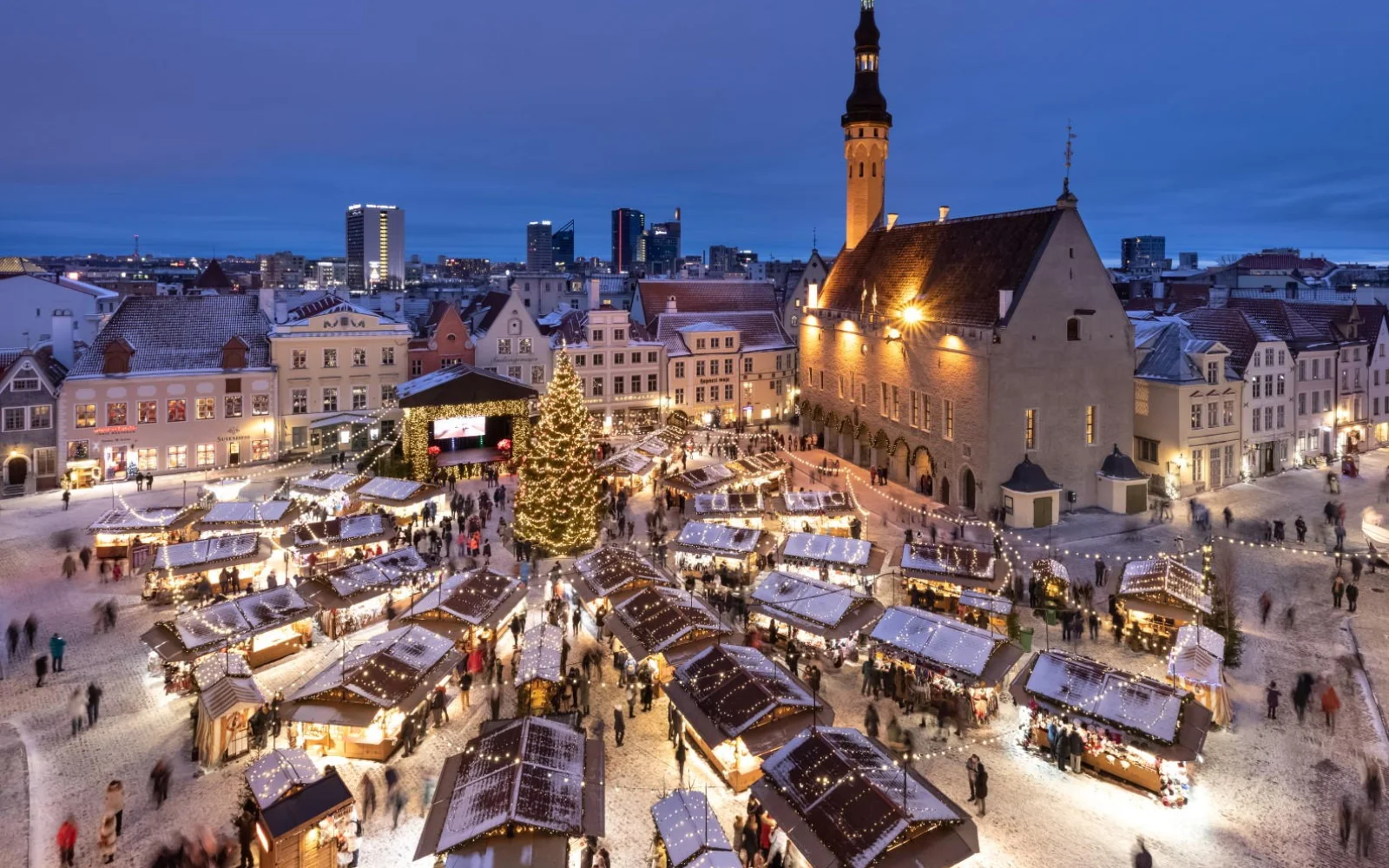 Berühmt und geliebt, der Weihnachtsmarkt auf dem Rathausplatz