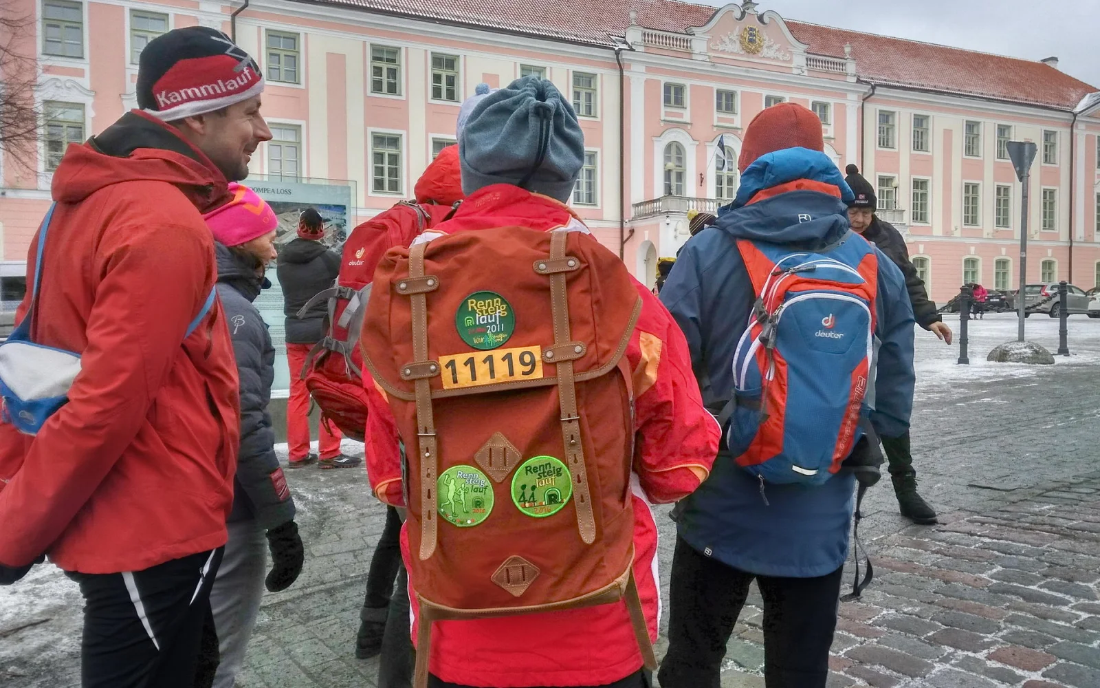 Gut "eingepackt" spazieren wir u.a. am Parlamentsgebäude vorbei
