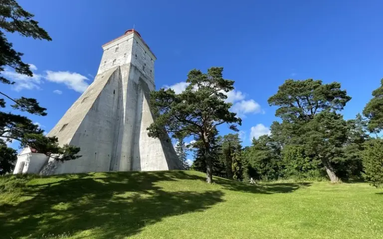 Wanderung auf der Naturinsel Hiiumaa und Fährüberfahrt nach Saaremaa