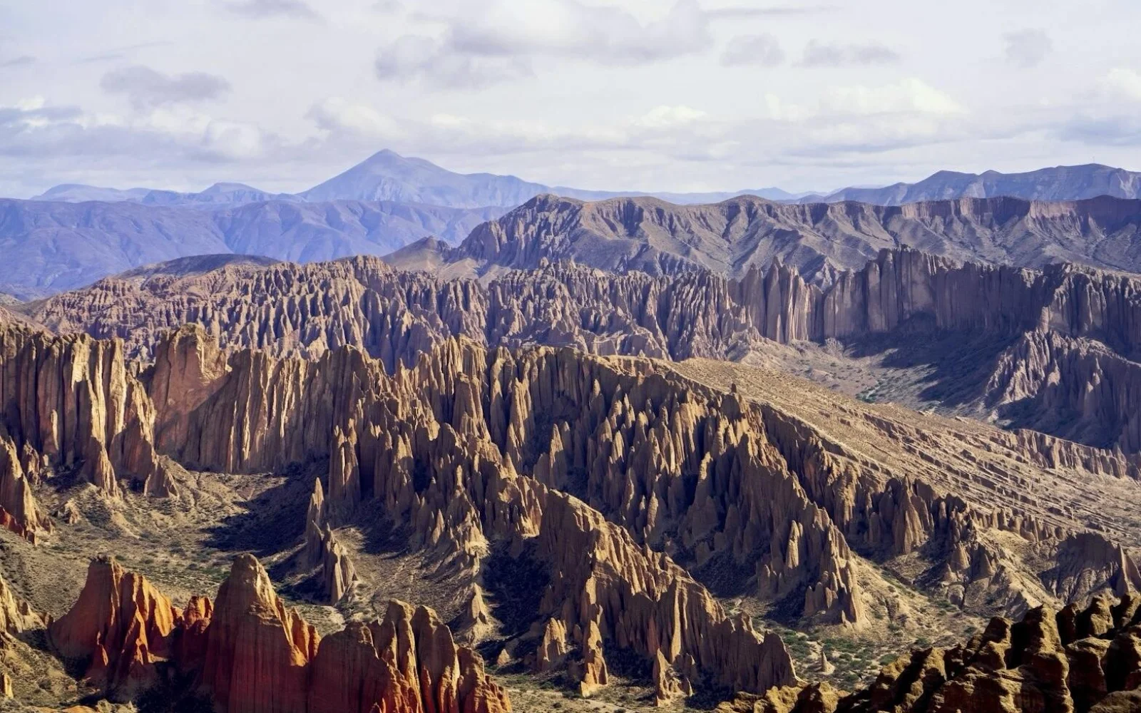 Aussichtspunkt El Sillar bei Tupiza auf die erodierte Sandsteinlandschaft