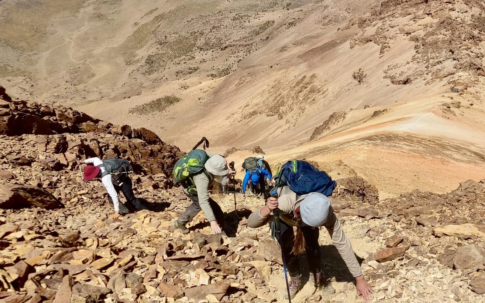 Auf dem Weg zum Gipfel des über 5.000 Meter hohen Tunupa Vulkans