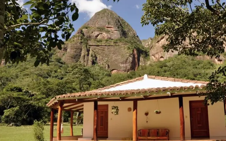 Paradiesische Urwald-Lodge im Amboro-Nationalpark