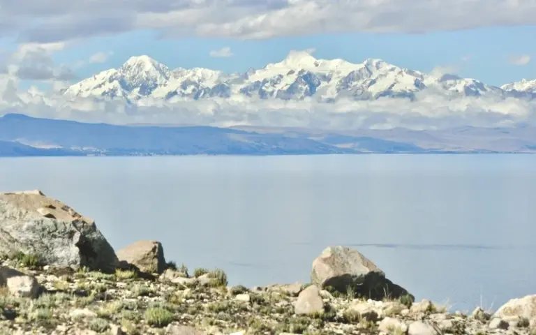 Bootstour zur Sonneninsel des Titicacasee und Fahrt nach Peru