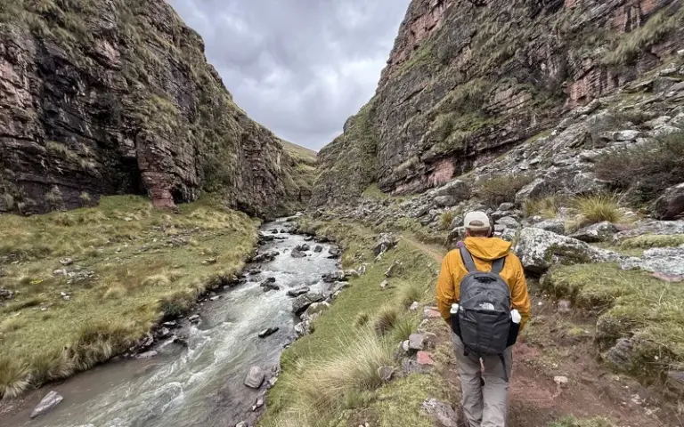 Start des 5-tägigen Ausangate-Lodge-Trekkings