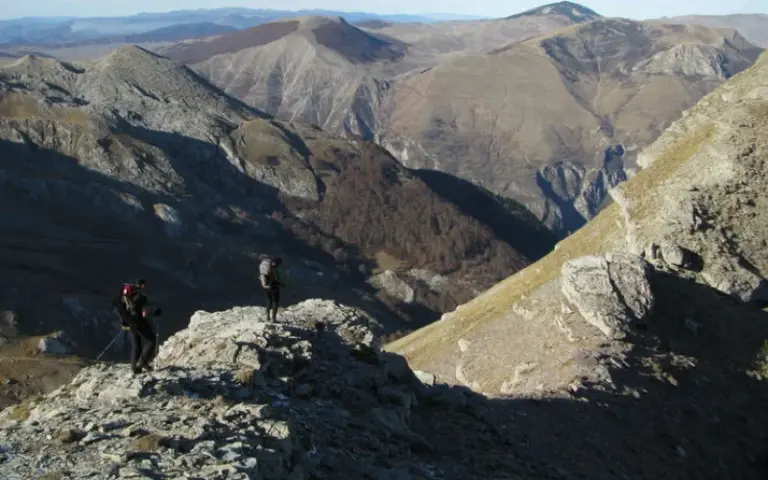 Die imposanten Visočica-Berge und Besteigung des Vito-Gipfels