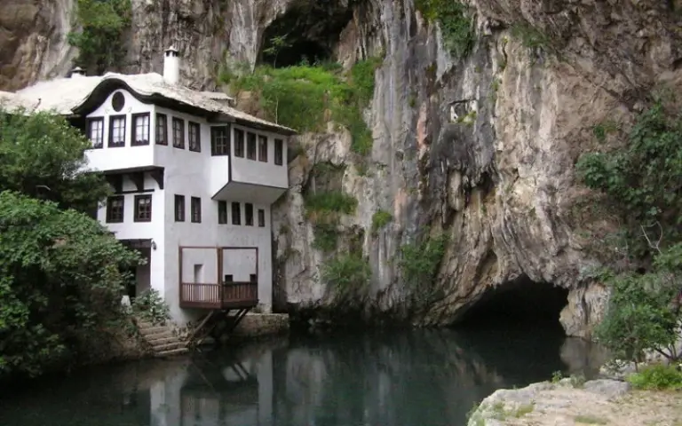 Kulturelles Erbe und Entdeckungen in Blagaj sowie im lebhaften Mostar