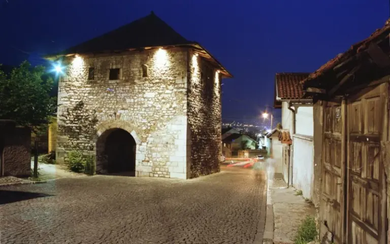 Transfer zum Flughafen Sarajevo und Rückreise