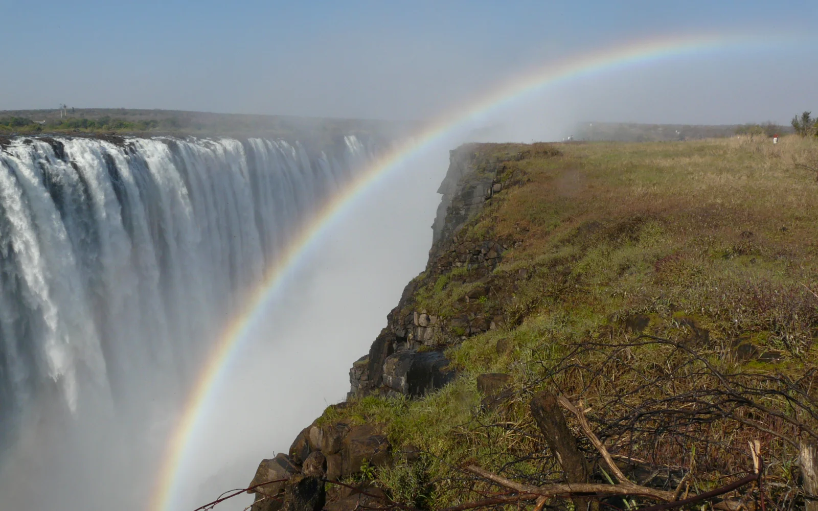 Die gewaltigen Victoria-Wasserfällen in Simbabwe 