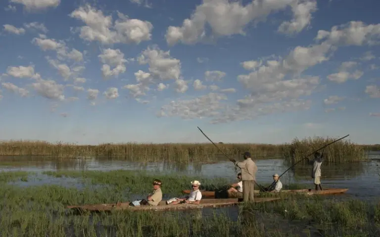 Naturerlebnisse im Okavangodelta und Übernachtung auf einer Insel