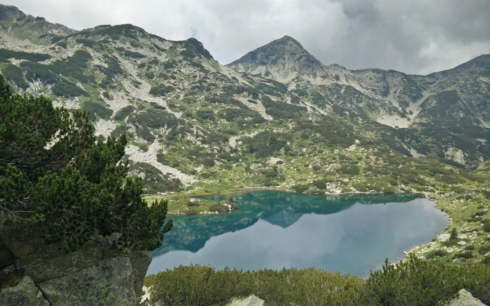 Im Pirin-Gebirge erleben Sie ein 3-tägiges Hüttentrekking