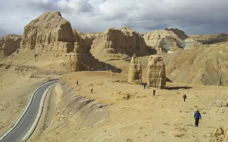 Tirthapuri, Sutlej-Fluss und Ankunft im mystischen Garuda-Tal