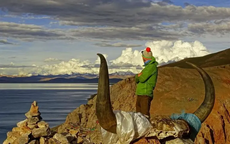 Heilige Naturschauspiele am Berg Qungmoganze und am Namtso-See
