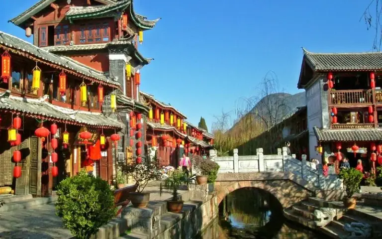 Ethnische Vielvölker-Provinz Yunnan und UNESCO-Welterbe Lijiang