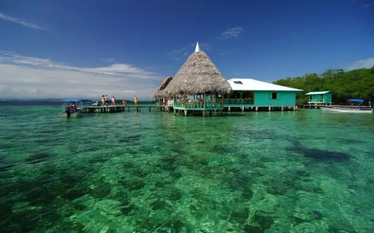 Bocas del Toro mit dem Kajak und dem Fahrrad erleben