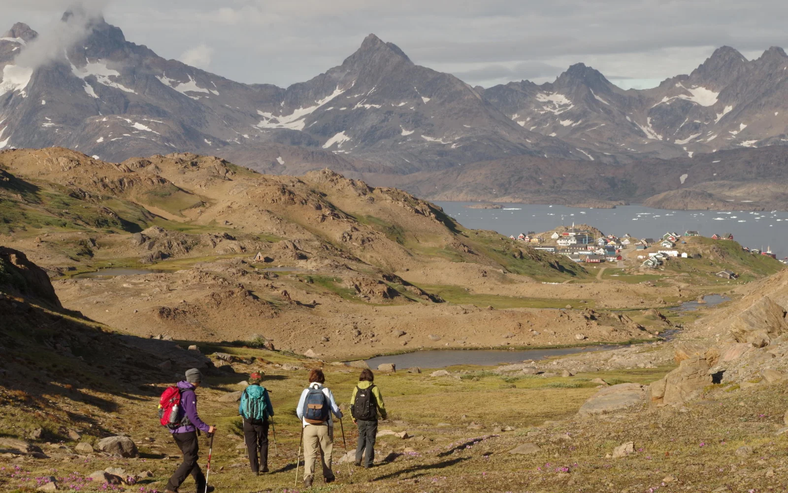 Wanderungen rund um Tasiilaq und auf den Hausberg der Halbinsel