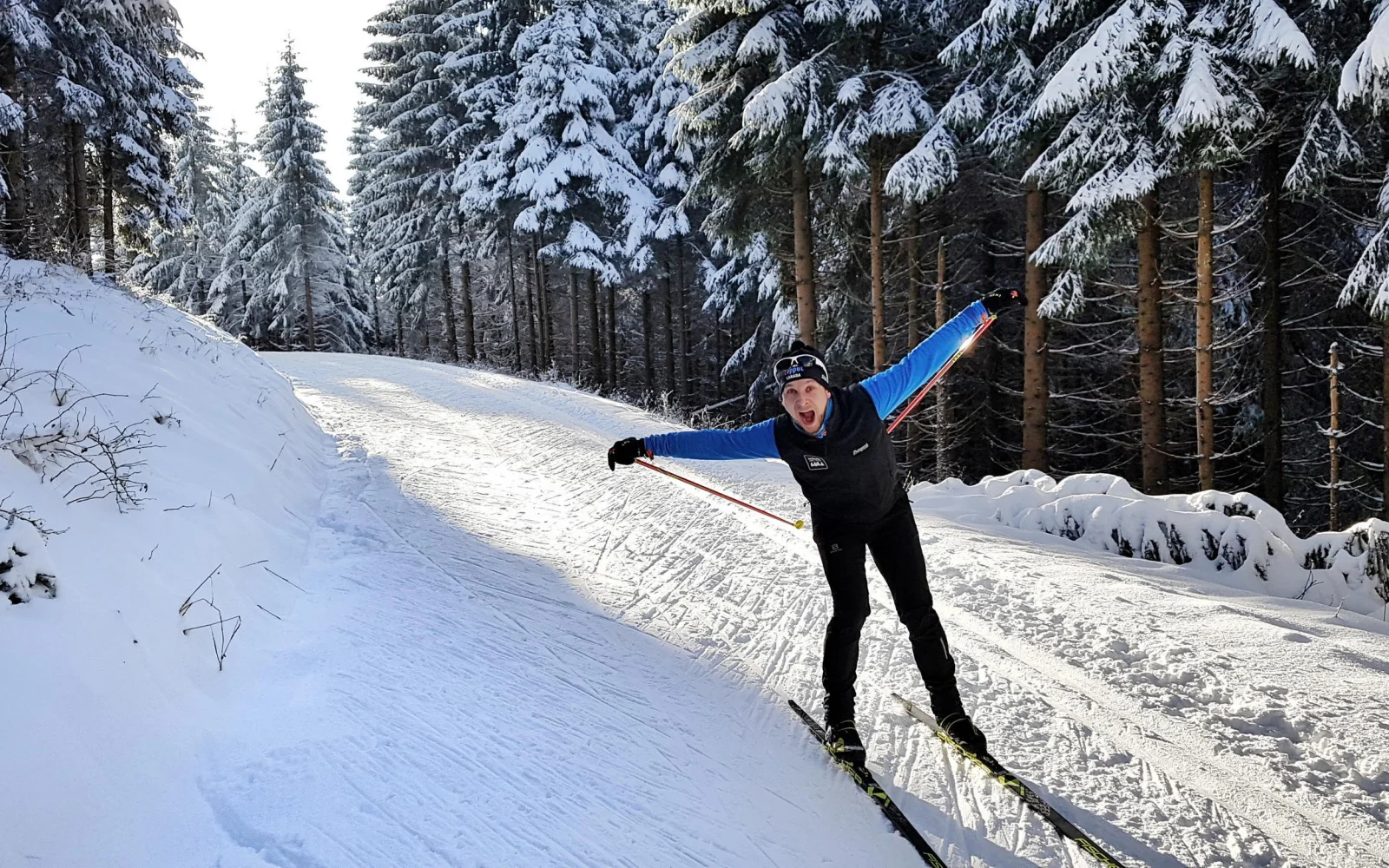 Ein traumhafter Winterwald erwartet euch in Oberhof bei guter Schneelage