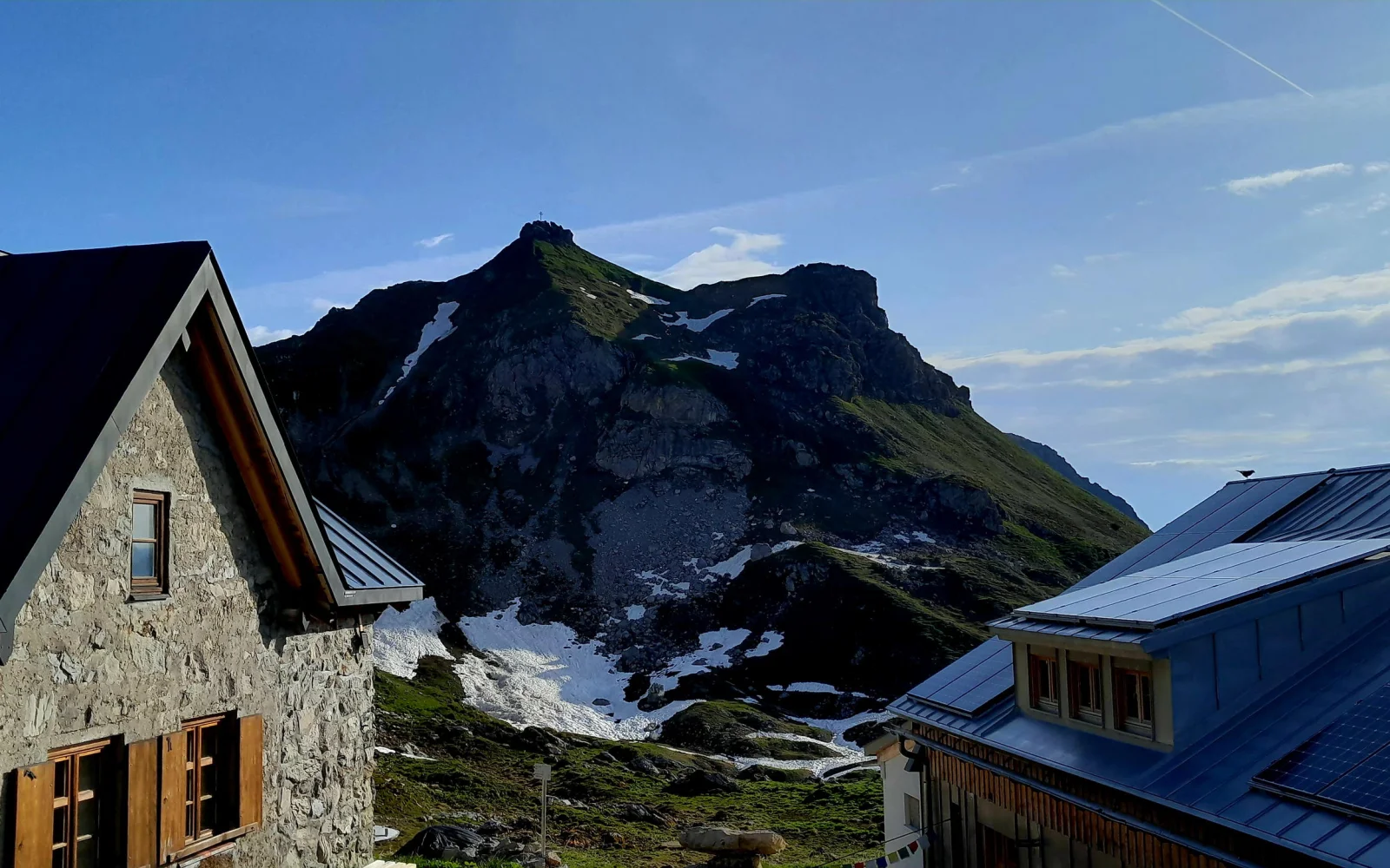 Unterwegs gibt es Möglichkeiten, in einer urigen Berghütte einzukehren