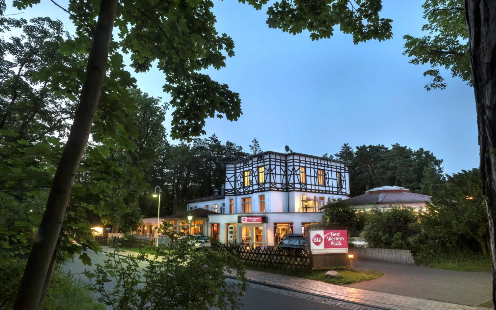 Wohlfühl-Hotel in unmittelbarer Strand- und Darßwald-Nähe mit Sauna & SPA