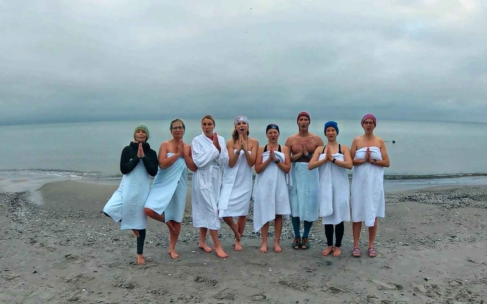 Erst in die Ostsee und im Anschluss in die wohltuende Sauna