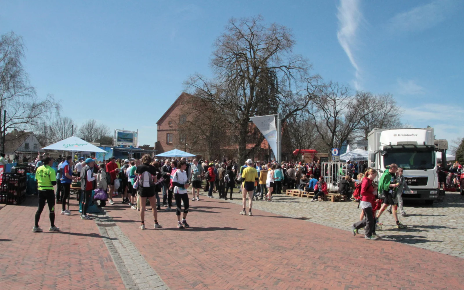 Darßer Arche in Wieck: Nationalparkzentrum und Start/Ziel des Darß Marathons