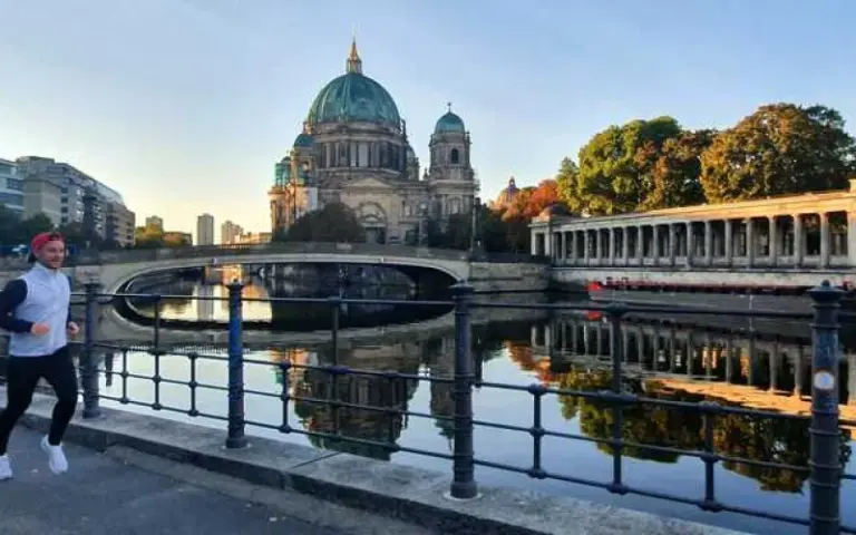 Morgenlauf mit Reiseleiter Stefan  - Berlin entdecken - Marathon-EXPO