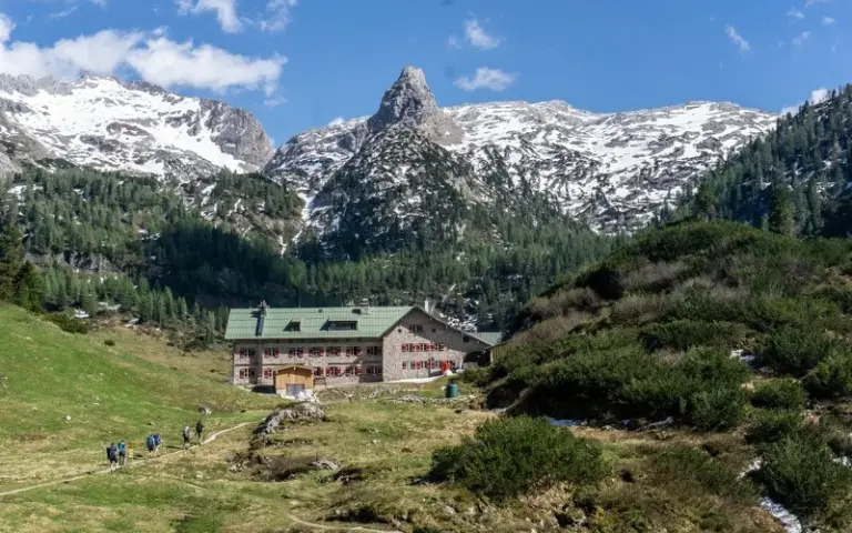 Über das Steinerne Meer zum Riemannhaus und weiter zur Trauneralm