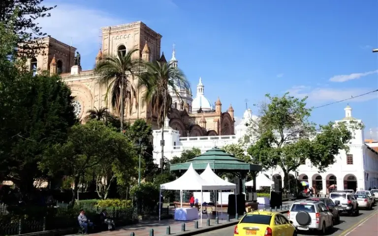 Kolonialpracht in Cuenca und Besuch einer Panamahut-Manufaktur