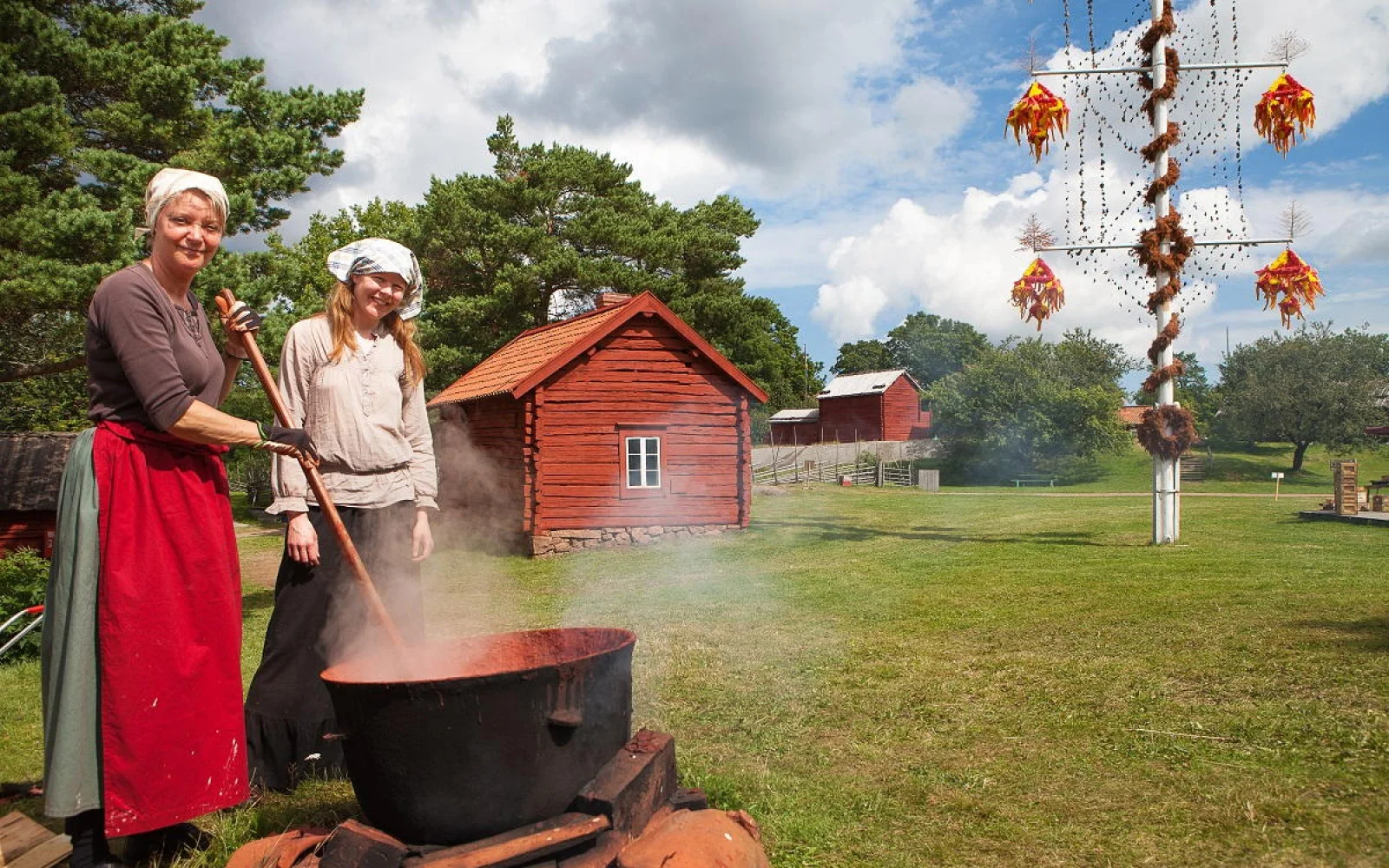 Im Jan Karlsgarden Museum erleben Sie historische åländische Traditionen.
