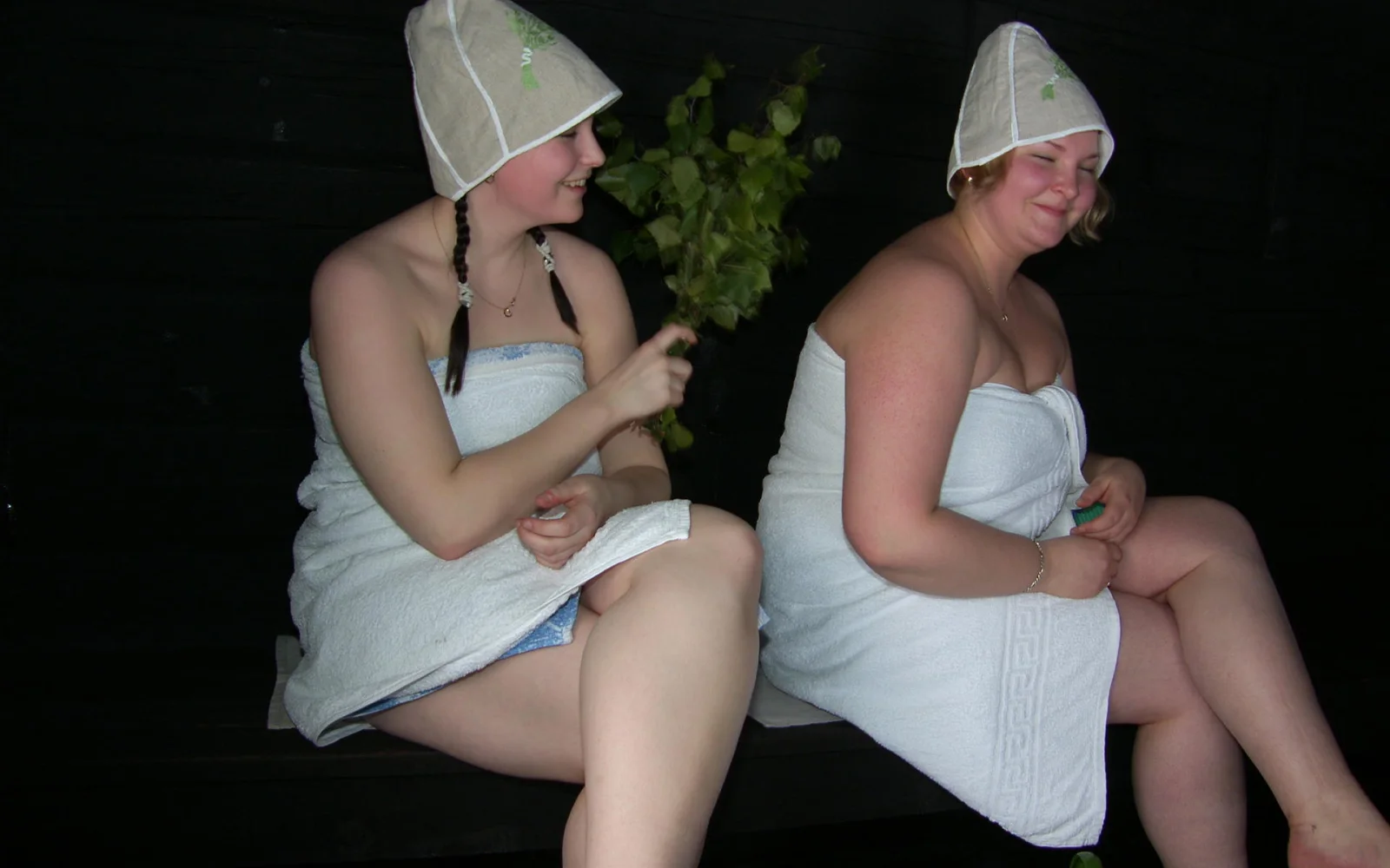 Am Abschlussabend erleben Sie die traditionelle Rauchsauna am See...