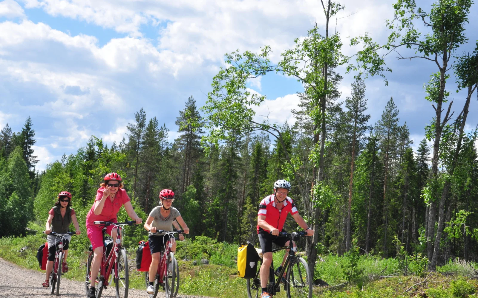 Die Wege von Gasthaus zu Gasthaus bestreiten Sie mit dem Fahrrad.