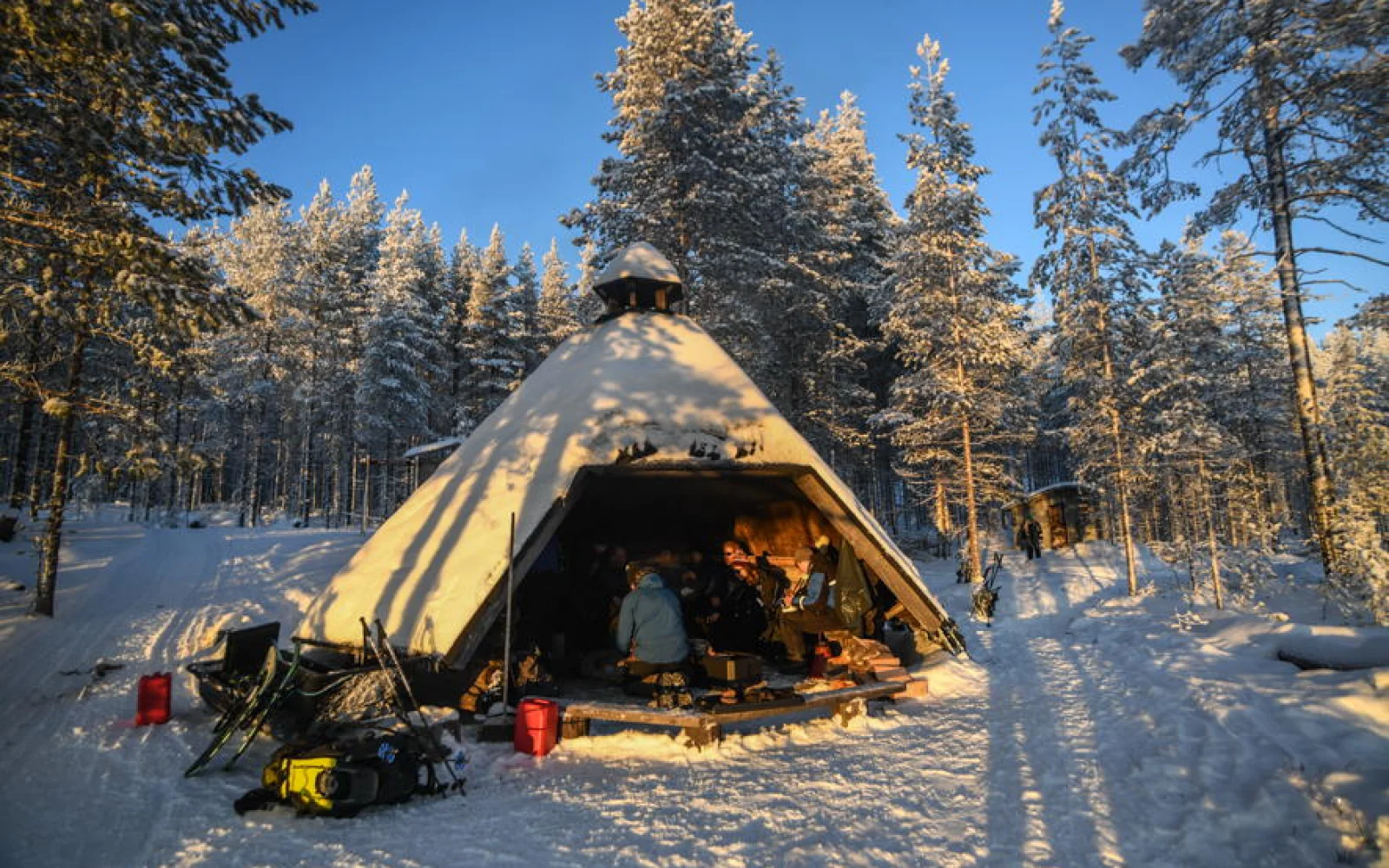 Rast an einer für Finnland typischen Kota