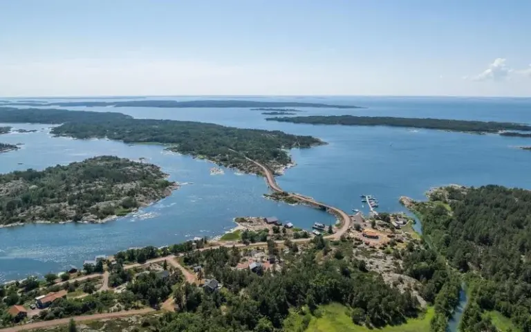Inselhüpfen mit Fähre, Rad und Motorboot: Sottunga–Kumlinge–Vårdö