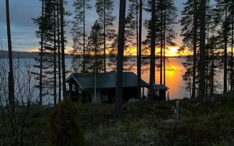 Mit dem Rad zum Karelischen Dorf Bomba und Sommer-Cottage-Sauna
