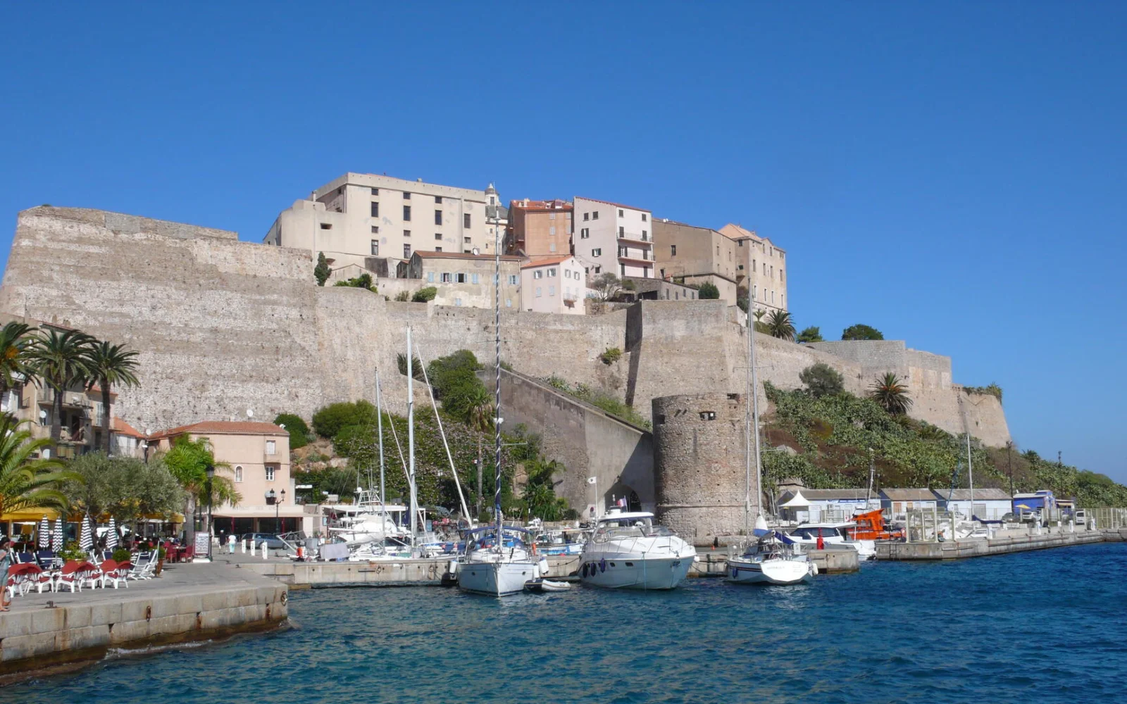 Besonders sehenswert: die Zitadelle in Calvi