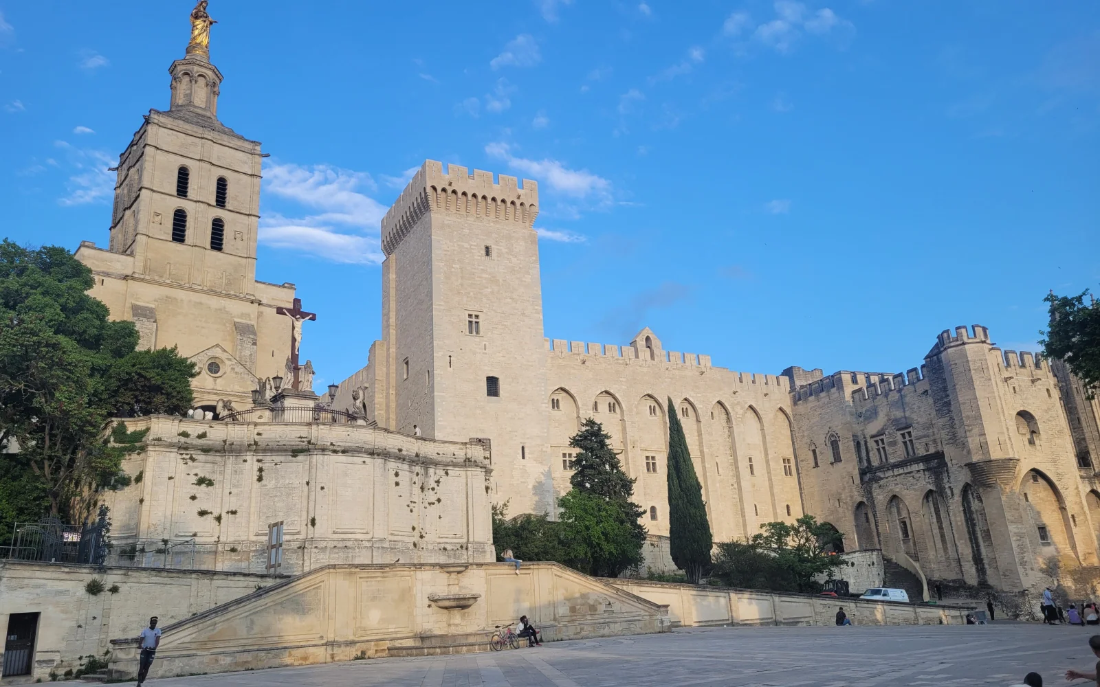 Der Papstpalast in Avignon